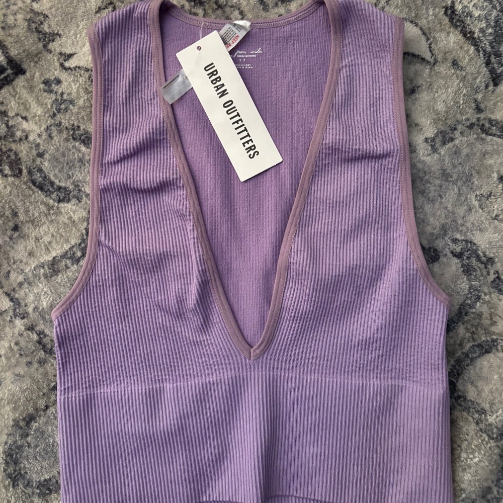 Urban Outfitters Out from Under Deep V-Neck Ribbed Crop Top Size S